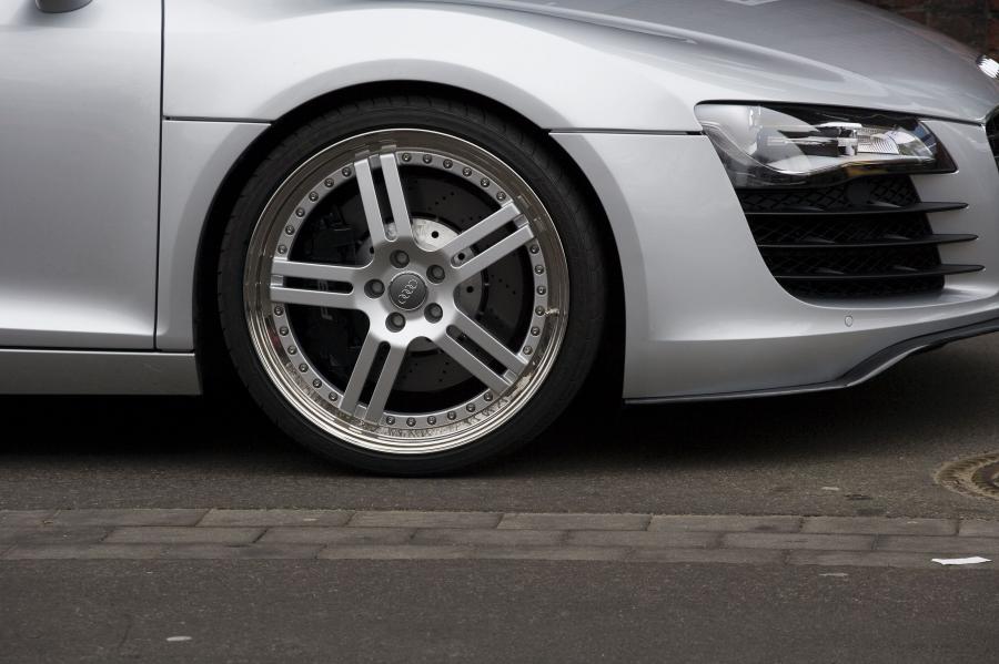 Колеса Audi R8 by Edo Competition 2007 года  (фото 6 из 19)